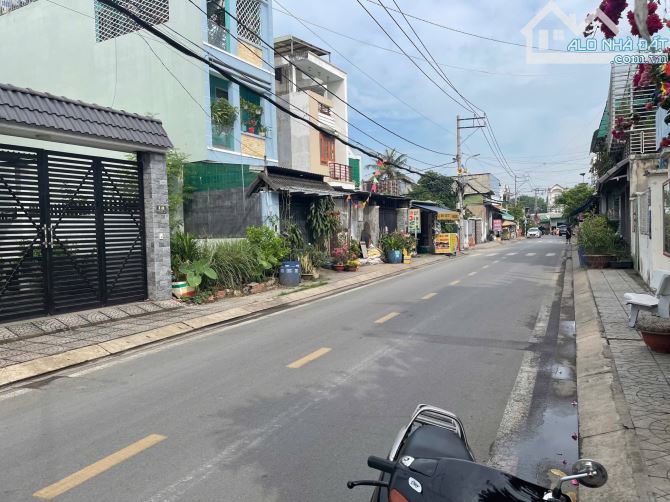 527m2 đất mặt tiền 100a Cầu xây, Q9 giá rẻ, sổ hồng riêng KD buôn bán đa ngành nghề