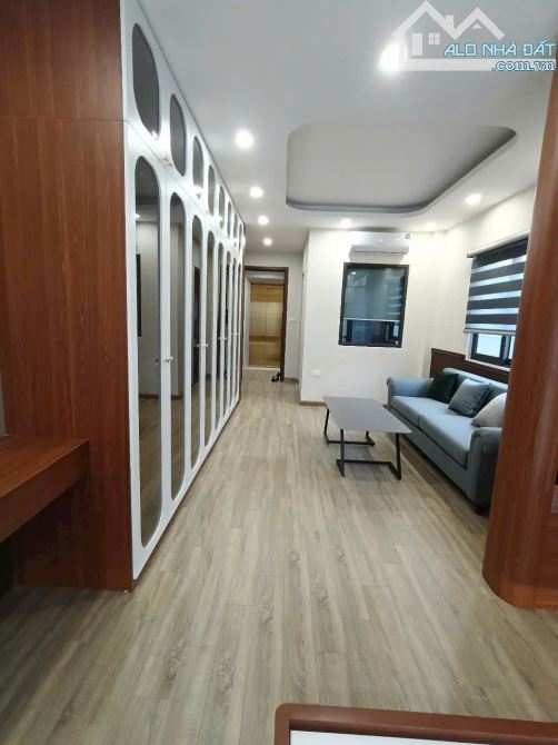 Bán nhà siêu víp Bồ Đề- Long Biên ,thiết kế đẳng cấp, gara, nhỉnh 14 tỷ