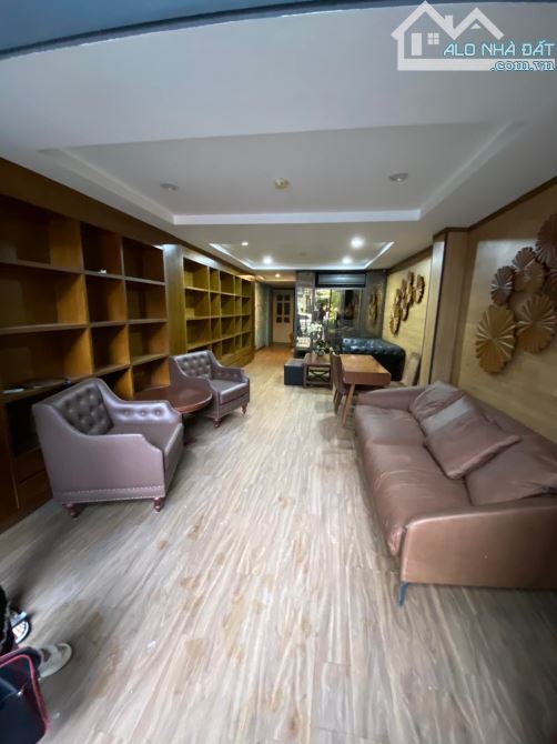 NHÀ 68M2*4T PHAN ĐÌNH GIÓT, 3 MẶT THOÁNG, GARA