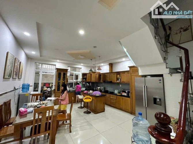 Nhà phố 4 lầu đẹp có T.máy HXH tới cửa ngang 4m 105m2 CMT8 ngay TT Q10 gần chợ 16 tỷ hơn. - 10