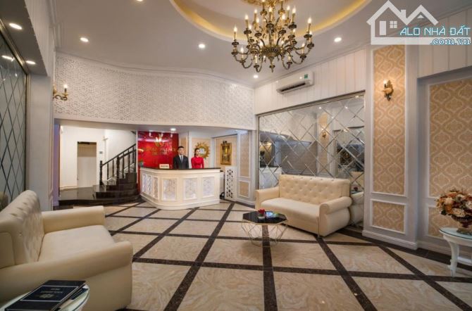 KHÁCH SẠN GẦN HỒ GƯƠM Mặt phố Hàng Bông 104m2 8 tầng 160 tỷ Hoàn Kiếm