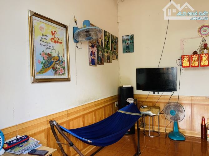 CHỈ HƠN 3 TỶ. NHÀ CẤP 4 HẺM XE TẢI THÔNG. 80m2 KHU DÂN CƯ HIỆN HỮU. DÂN TRÍ CAO - 4