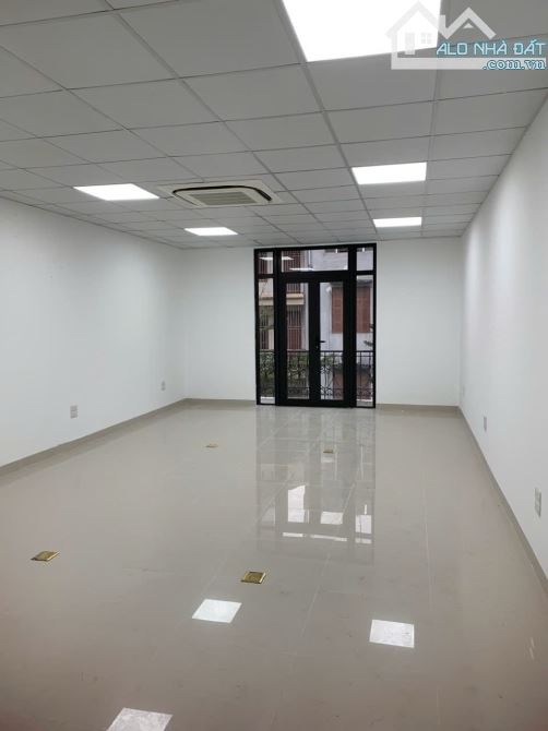 Cho thuê nhà Xuân La, 100m2, 6 tầng, thông sàn, thang máy làm văn phòng, trung tâm dạy học - 1