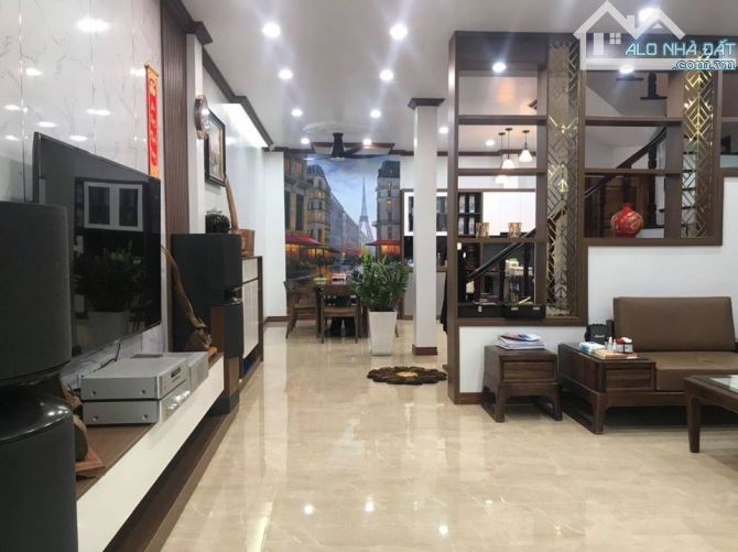 Nhà phố Nguyễn Viết Xuân – TX! Chỉ 11tỷ3 - OTO - 47.5m2 mặt tiền 4m! - 1