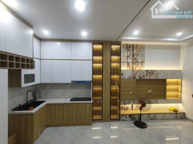 Bán nhà 30m2*5T, Lê Trọng Tấn, Thanh Xuân, Giá 6,8 tỷ, Phân Lô Quân Đội - 1