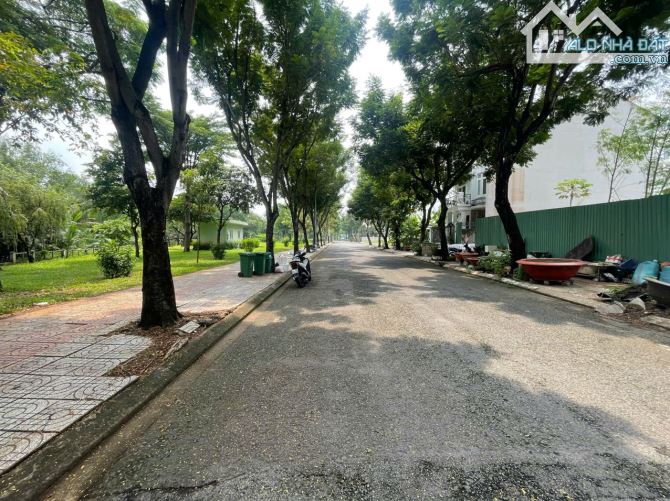 Bán đất biệt thự Sadeco ven sông Tân Phong Quận 7, DT14x18m, 50,4ty - 1