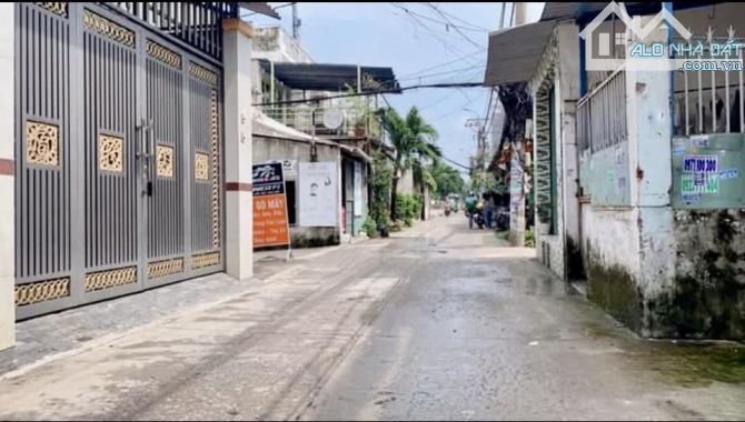 bán gấp nhà đẹp, khu dân cư hữu, bên hông quân đội đường võ văn vân ấp 1 - 1