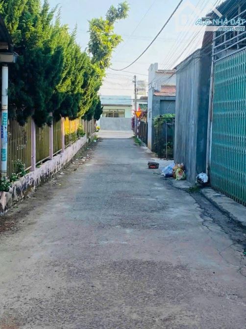 Bán nhà đất hẻm Hoàng Văn Thụ . Tt Liên Nghĩa . Đức Trọng . Lâm Đồng  —— Dt : 5,2x31. 135m - 1