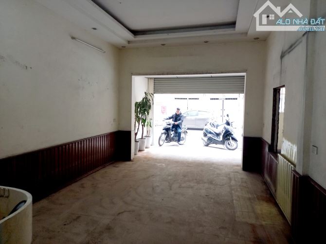 Nhà mặt phố Trung Văn 140m2 * 4 tầng, MT 5.8m, Giá 31 Tỷ - 1