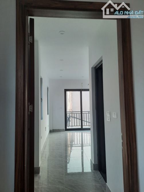 Bán nhà Quang Tiến, diện tích 35m, 5 tầng, 5.5 tỷ. Ngõ thông, oto đỗ cổng. - 2