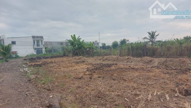 BÁN LÔ ĐẤT VƯỜN 500M2- GIÁ ĐẦU TƯ- GẦN HÓC MÔN - GỌI CHO EM CHỐT CỌC - 2