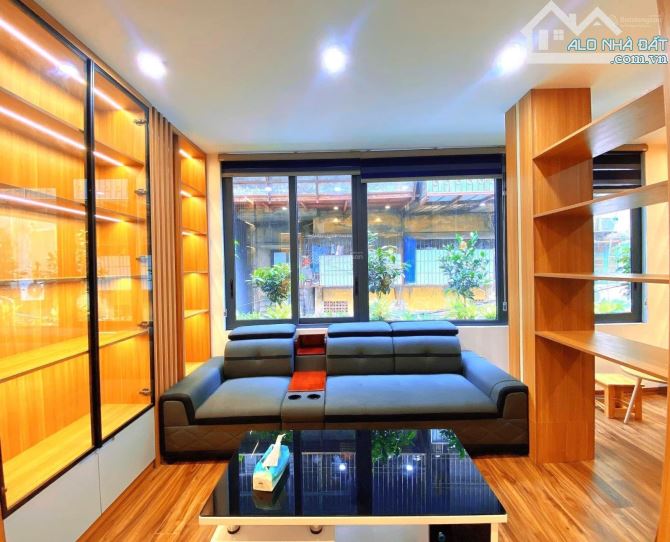 CẦU GIẤY 48M2 Ô TÔ VÀO NHÀ, GIÁ 14.8 TỶ. 5 TẦNG, NGÕ Ô TÔ TRÁNH - 2