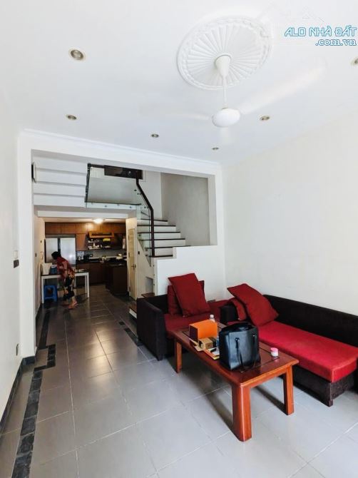 RẺ, HIẾM! Nhà mặt ngõ rộng Đặng Tiến Đông - Ô tô vào- nhà 50m2, 5T - Vài bước chân ra MP - 2