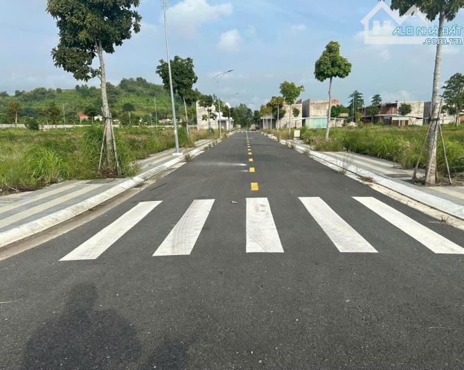Bán gấp lô đất ở đường số 28 Hòa Long Bà Rịa 133m² sổ sẵn giá 1ty400 - 2