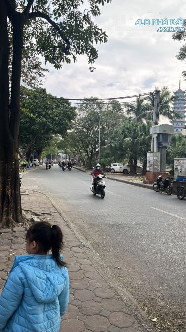 BÁN ĐẤT THANH LIỆT . THÔNG SANG KIM GIANG. LINH ĐÀM. Ô TÔ - 2