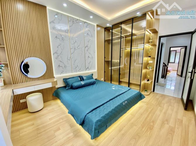 Bán nhà tại Ngõ 10 Nguyễn Thị Định Cầu Giấy Nhà mới tiện ích bạt ngàn vị trí độc bản - 2