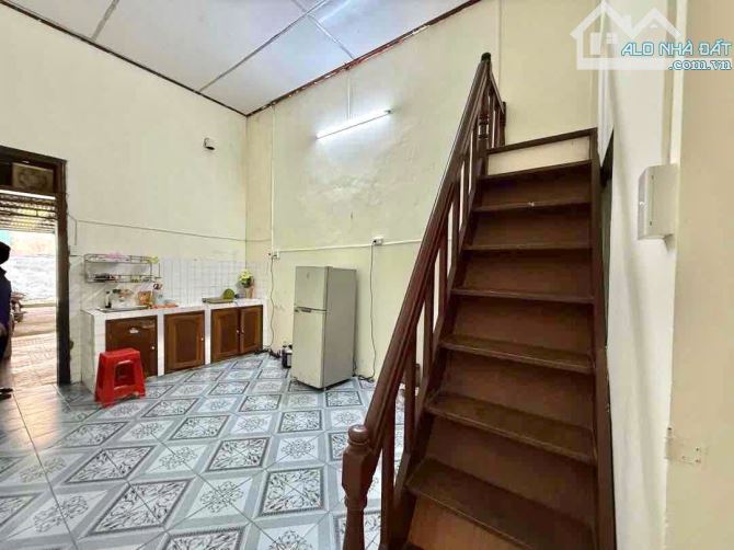 BÁN ĐẤT TẶNG NHÀ CẤP 4 KIỆT 6M NGUYỄN TRI PHƯƠNG 125M2  GẦN SÂN BAY CHỈ 5 TỶ X - 2