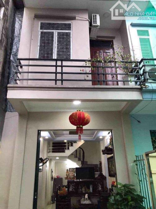 Bán nhà Lê Trọng Tấn, Thanh Xuân. DT: 43m. MT: 6m. Giá: 11 tỷ 5. Ngõ phân lô oto - 2