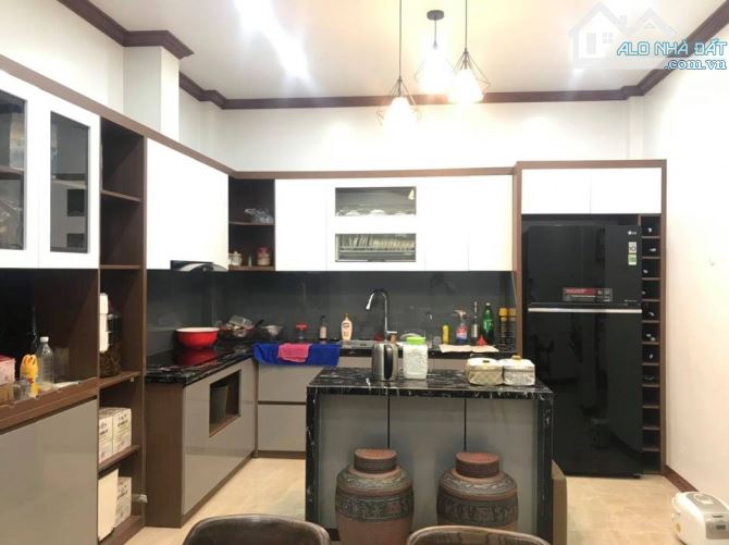 Nhà phố Nguyễn Viết Xuân – TX! Chỉ 11tỷ3 - OTO - 47.5m2 mặt tiền 4m! - 2
