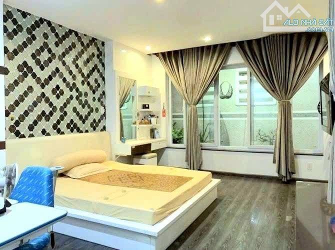 MT KINH DOANH- PHÙNG VĂN CUNG- 100m2- 4 TẦNG- chỉ 14 TỶ - 2