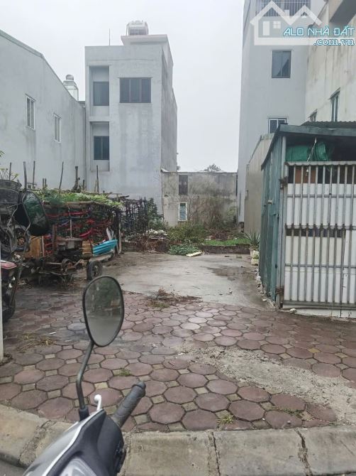 Bán mảnh đất đấu giá Yên Kiện ô tô phân lô vỉa hè giá 8 tỷ - 2