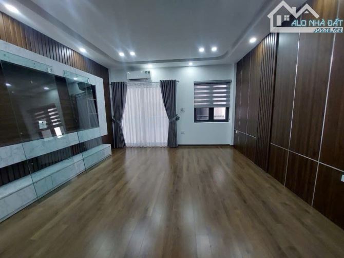 TRUNG TÂM KĐT PHÁP VÂN 60M2 5 TẦNG THANG MÁY Ô TÔ 14 TỶ Căn nhà thật đẹp tọa lạc tại trung - 2