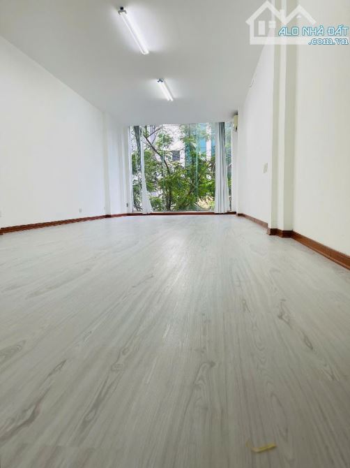 BÁN NHÀ MẶT PHỐ GIẢNG VÕ, 6 TẦNG,CÓ Ô CHỜ THANG MÁY,OTO TRÁNH,VỈA HÈ. - 3