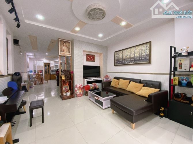Bán nhà hẻm ô tô 4 tầng 103m2 có thang máy ngay CMT8 quận 10 - 3