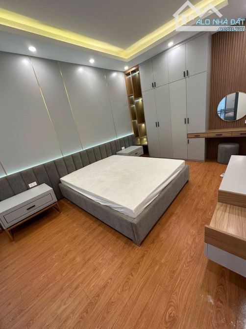 Metro Nhổn! Sẵn Nhà 5 Tầng, Lô Góc, Thoáng Sáng, ô tô đỗ cửa, Nhỉnh 7 tỷ - 4