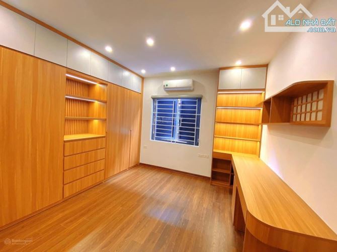 CẦU GIẤY 48M2 Ô TÔ VÀO NHÀ, GIÁ 14.8 TỶ. 5 TẦNG, NGÕ Ô TÔ TRÁNH - 4
