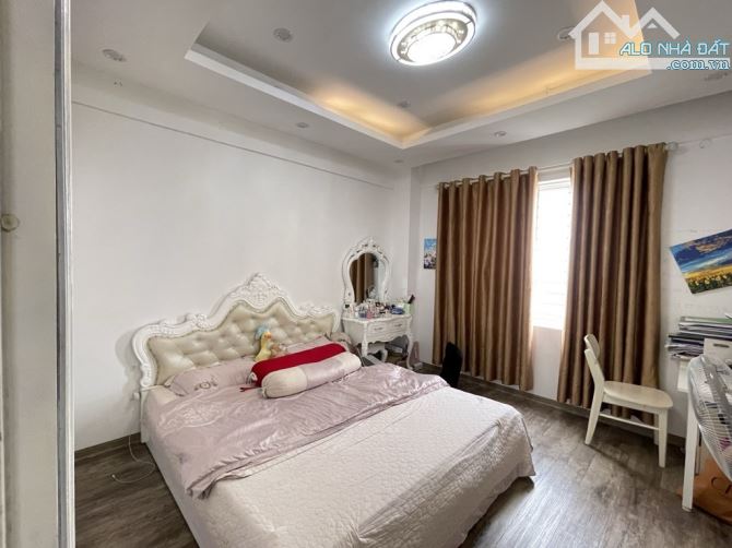 Bán chung cư việt hưng 97m 3 ngủ tầng cao view đẹp - 4