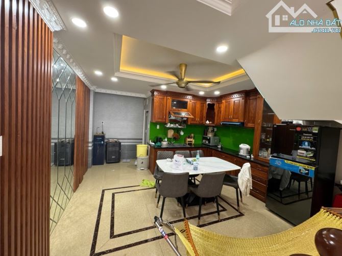 NHÀ 5T MỚI ĐẸP, 4.5x13m, SÁT VẠN PHÚC CITY, HẺM 6M 2 Ô TÔ TRÁNH, SỔ HỒNG HOÀN CÔNG, GIÁ 9, - 4