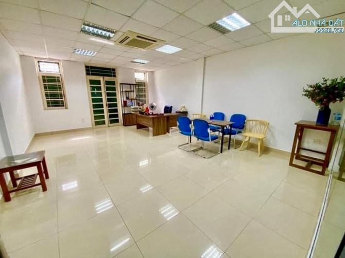 MẶT PHỐ HOÀNG CẦU. VỊ TRÍ VÀNG, SIÊU ĐẦU TƯ. DT 211M2, 5 TẦNG, MT 13M GIÁ 88 TỶ - 4