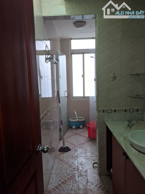 C/c Sacomreal Hòa Bình, Tân Phú: 90m2,3p ngủ, 2wc,Nt,9.5tr/th - 5