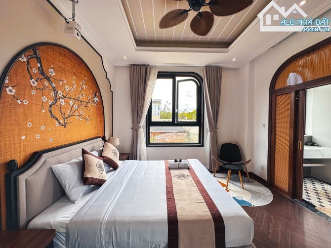 BÁN GẤP - VILLA CHÂU ÂU 256M2 (8 PHÒNG KINH DOANH) - NGUỒN THU TRUNG BÌNH 180TRIỆU/THÁNG - 6