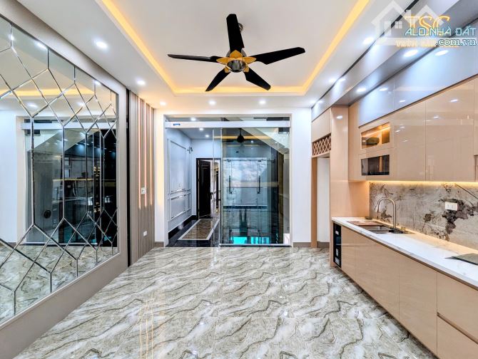 Nhà đẹp xây mới Tô Vũ -  Văn Cao. DT 80m2 x 5T Thang Máy - 6