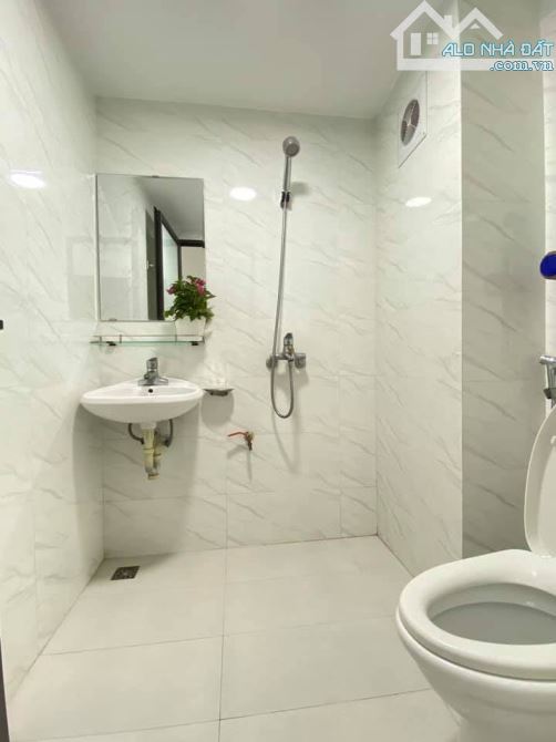 Nhà phố Nguyễn Viết Xuân – TX! Chỉ 11tỷ3 - OTO - 47.5m2 mặt tiền 4m! - 6