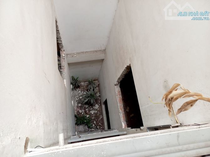 Nhà mặt phố Trung Văn 140m2 * 4 tầng, MT 5.8m, Giá 31 Tỷ - 6