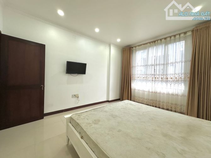 🏡 SIÊU PHẨM PHÚ NHUẬN – THÍCH QUẢNG ĐỨC – SÁT MẶT TIỀN - 56M2 - 5 TẦNG BTCT - 13.x CỦ 🏡 - 7