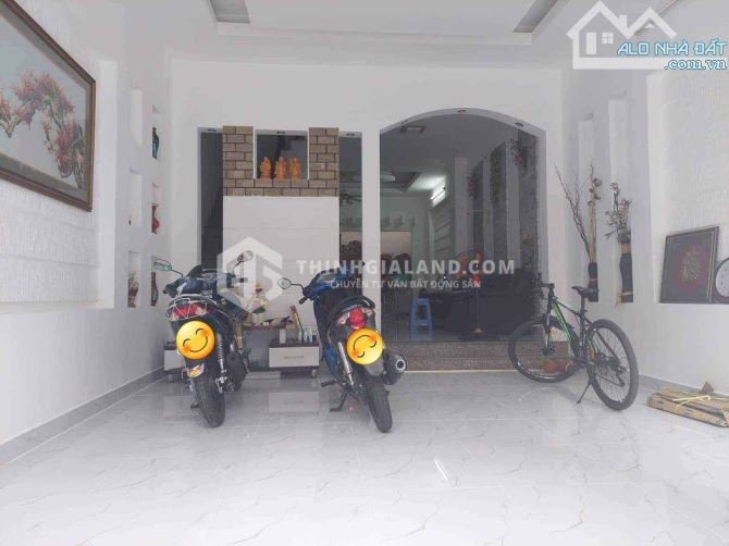 BÁN NHÀ HẺM OTO PHAN CHU TRINH, VŨNG TÀU - NHÀ 3 TẦNG x 90M2, SỔ HỒNG HOÀN CÔNG - 8.5 TỶ