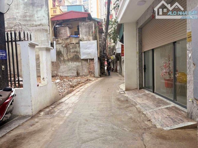 Bán nhà Hồ Tùng Mậu 152mx5T, MT 11.5m, gần phố, gần ô tô, CCMN, chia lô, 28 tỷ.