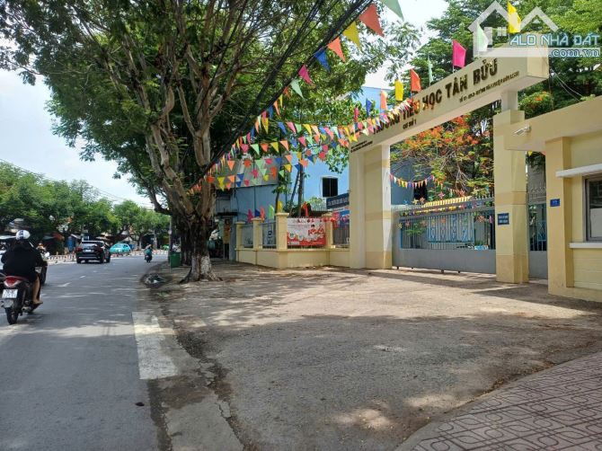 Bán gấp 329m2 đất 2MT P.Bửu Long, Shr, ô tô 7 chổ, gần Tiểu Học Tân Bửu, chỉ 3ty9 TL