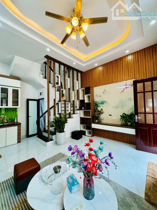 SỐC! SIÊU PHẨM NAM DƯ, 32M, NGÕ NÔNG, GẦN PHỐ, THOÁNG SÁNG, 5,3 TỶ