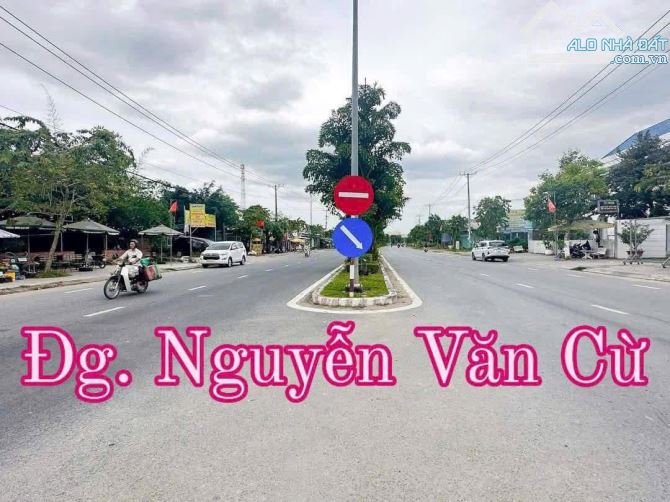 Bán đất mặt tiền đường Nguyễn Văn Cừ gần trường ĐH Nam Cần Thơ dt 15x31.5 thổ cư 100%