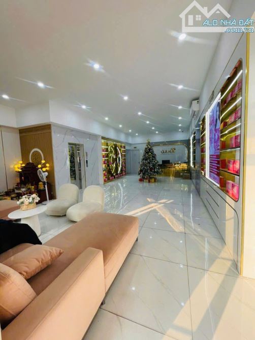 Cho Thuê Tầng 1 Shophouse 160m2 Tại The Matrix One - Lê Quang Đạo: Cơ Hội Kinh Doanh Vàng!
