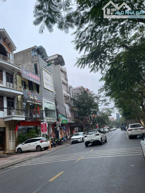 Hàng hiếm  Cần Bán Nhà 4 tầng phố Trần Quốc Toản, Ninh Xá, Bắc Ninh. Gần trg Trần Quốc Toả