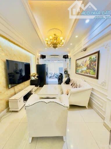 Siêu Phẩm Định Công 50m2 x 4 tầng. Cực đẹp,ôtô đỗ cửa, giá 8,8 tỷ