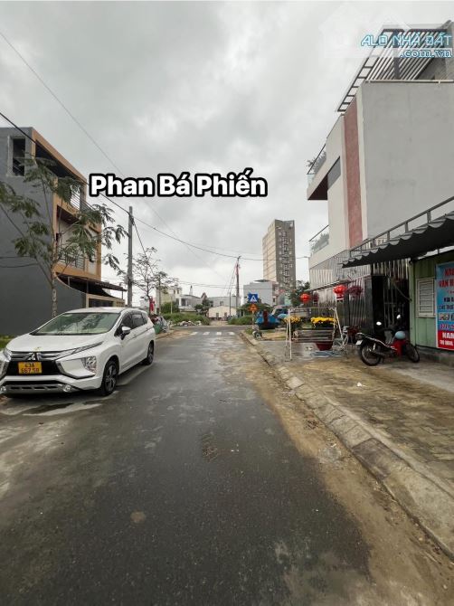 mặt tiền phan bá phiến sát biển 100m ..... Đường 7m5