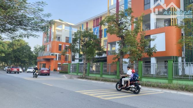 THỬA ĐẤT 2 MẶT TIỀN THOÁNG SÁNG, NGÕ THÔNG Ô TÔ, NGÕ RỘNG 63M2 , GIÁ 5.8 TỶ