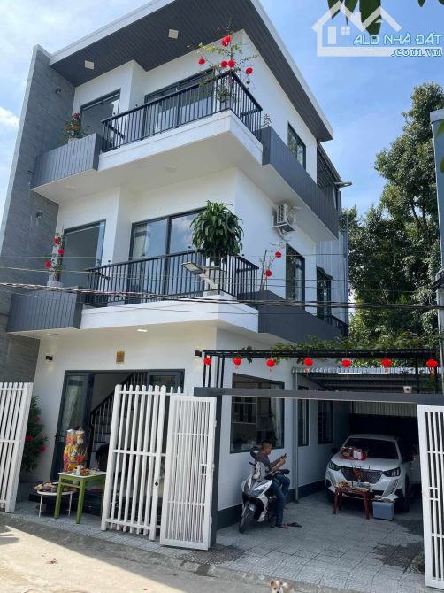 Cần bán nhà 3 tầng kiệt ô tô Khải Định, Huế gần ngã 3 Minh Mạng giá rẻ